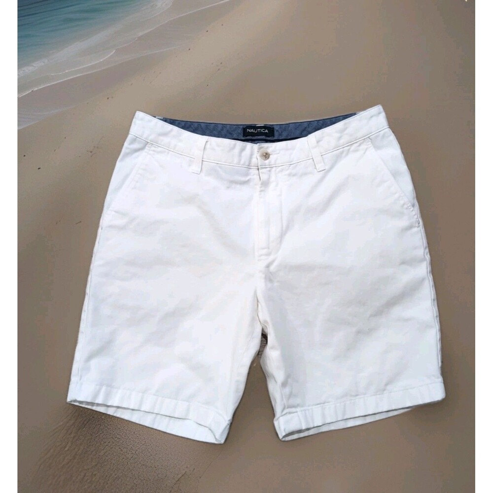 NAUTICA WHITE DECK SHORTS CLASSIC FIT CHINO MEN'S SIZE 32 X 9 INCH INSEAM EUC